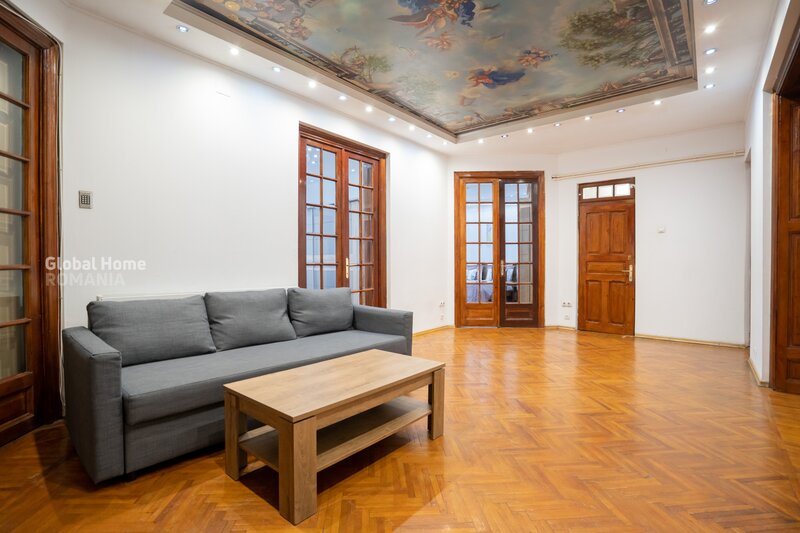 Cismigiu Garden, interwar building - 165 sqm, circular 6-room apartment