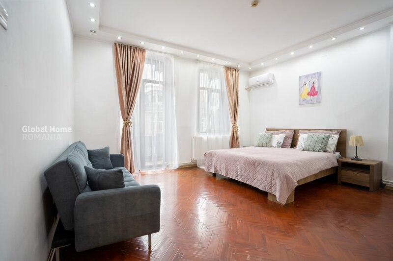 Cismigiu Garden, interwar building - 165 sqm, circular 6-room apartment