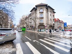 Interwar Building - Cismigiu Garden | 165 SQM | Circular 6-Room Apartment 